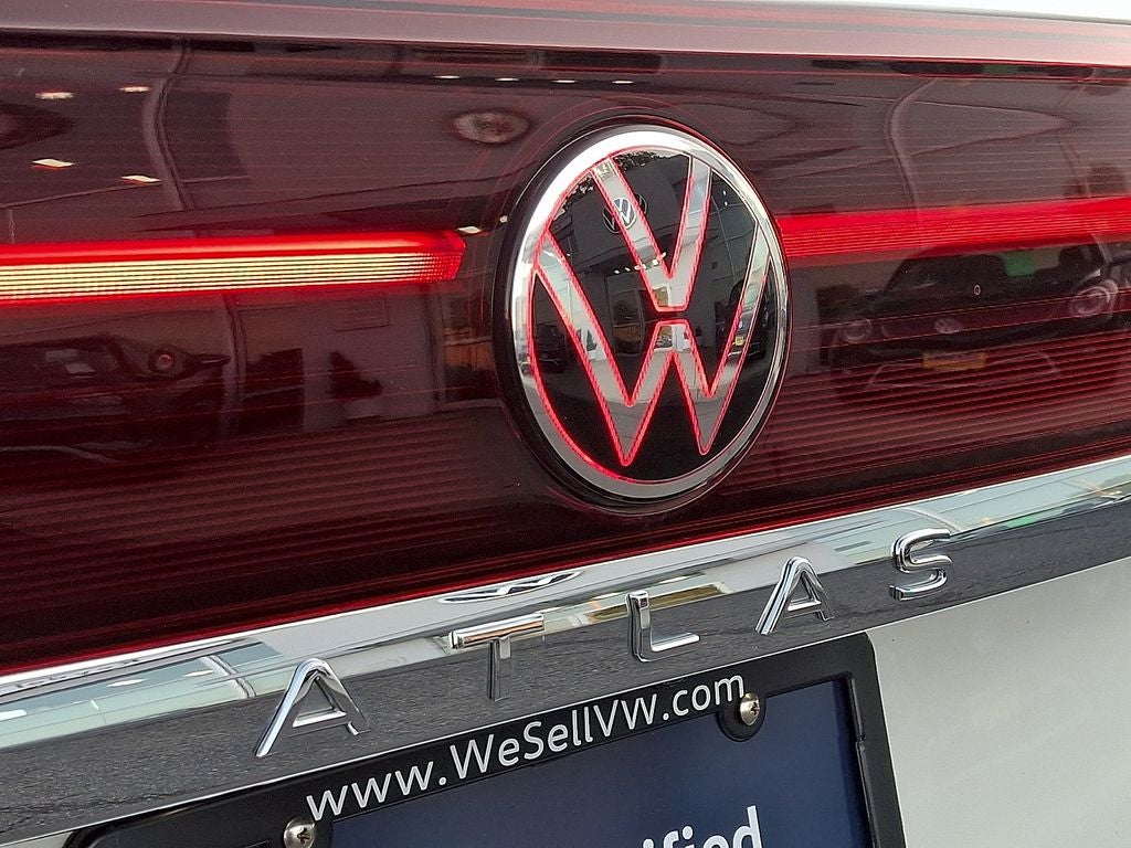 2024 Volkswagen Atlas Cross Sport 2.0T SEL R-Line
