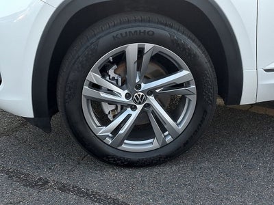 2024 Volkswagen Atlas Cross Sport 2.0T SEL R-Line