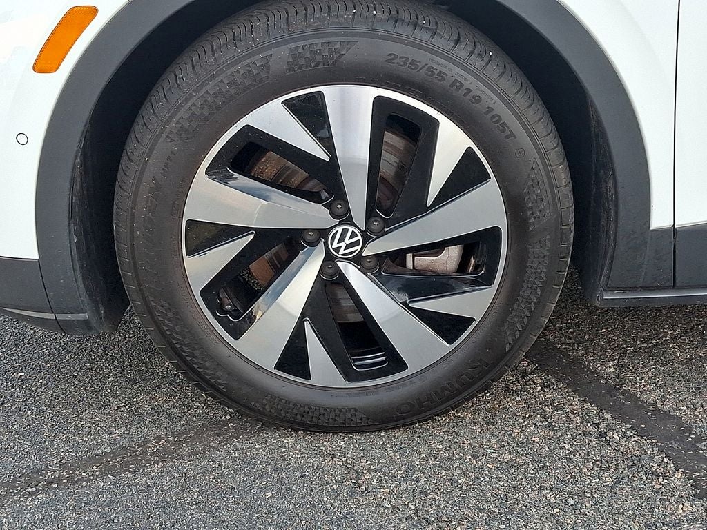 2023 Volkswagen ID.4 Pro