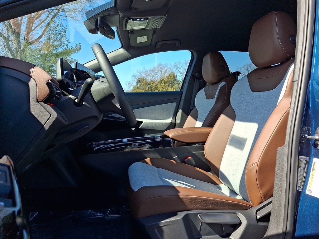 2023 Volkswagen ID.4 Pro