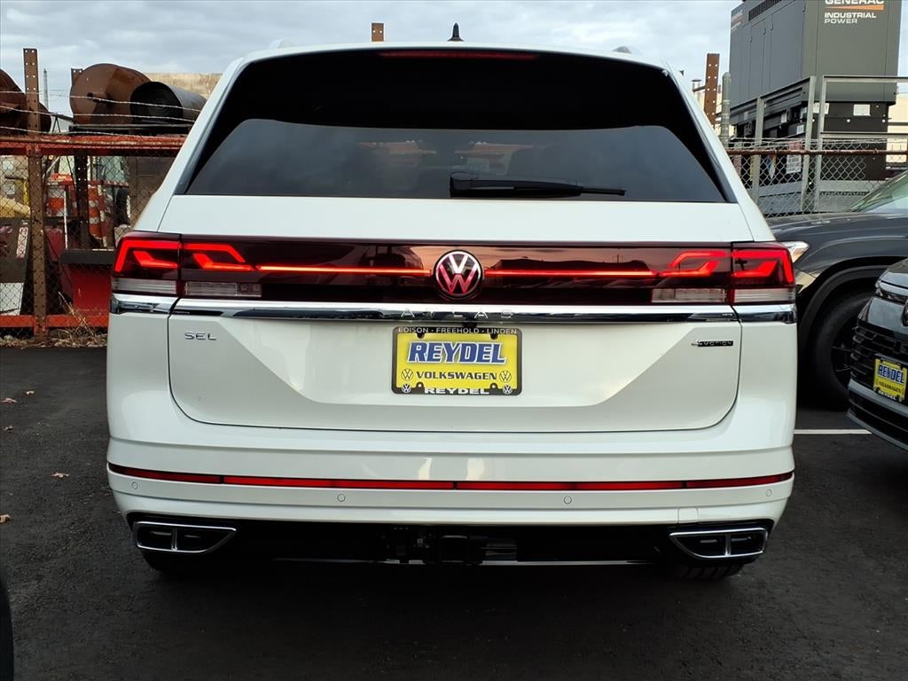 2026 Volkswagen Atlas 2.0T SEL Premium R-Line