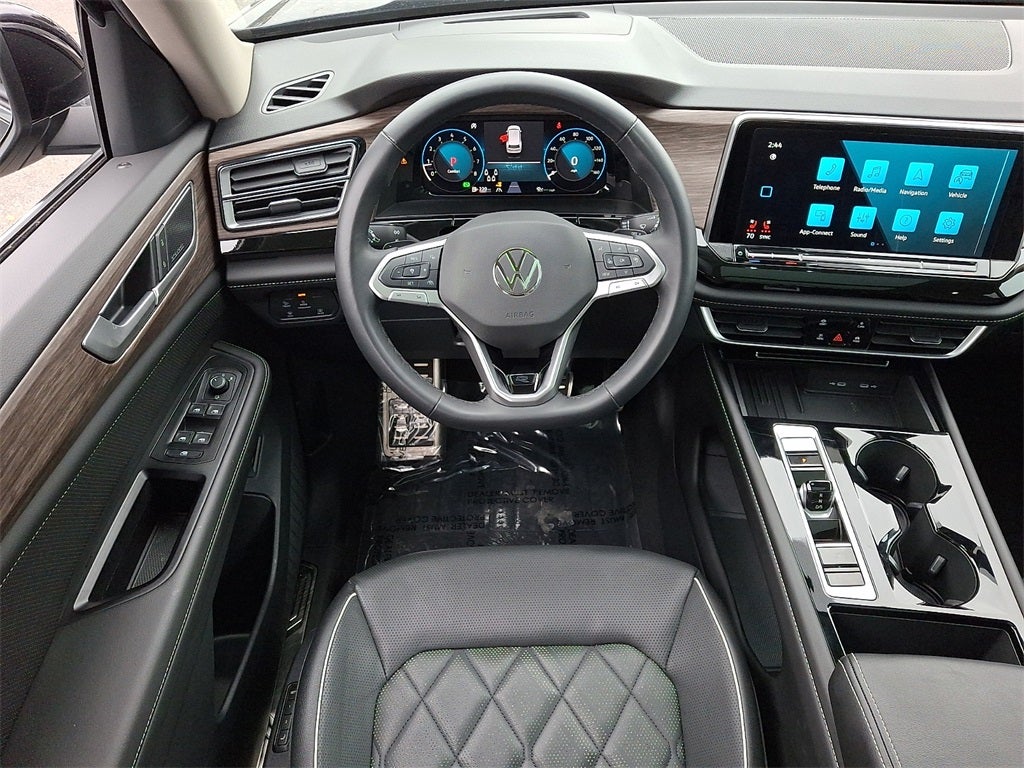 2025 Volkswagen Atlas 2.0T SEL Premium R-Line