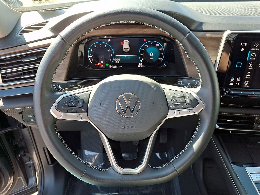 2024 Volkswagen Atlas 2.0T SE w/Technology