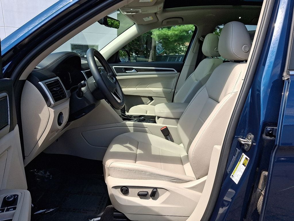 2023 Volkswagen Atlas 2.0T SE w/Technology