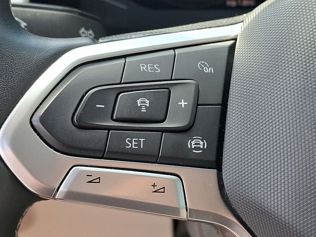 2023 Volkswagen Atlas 2.0T SE w/Technology