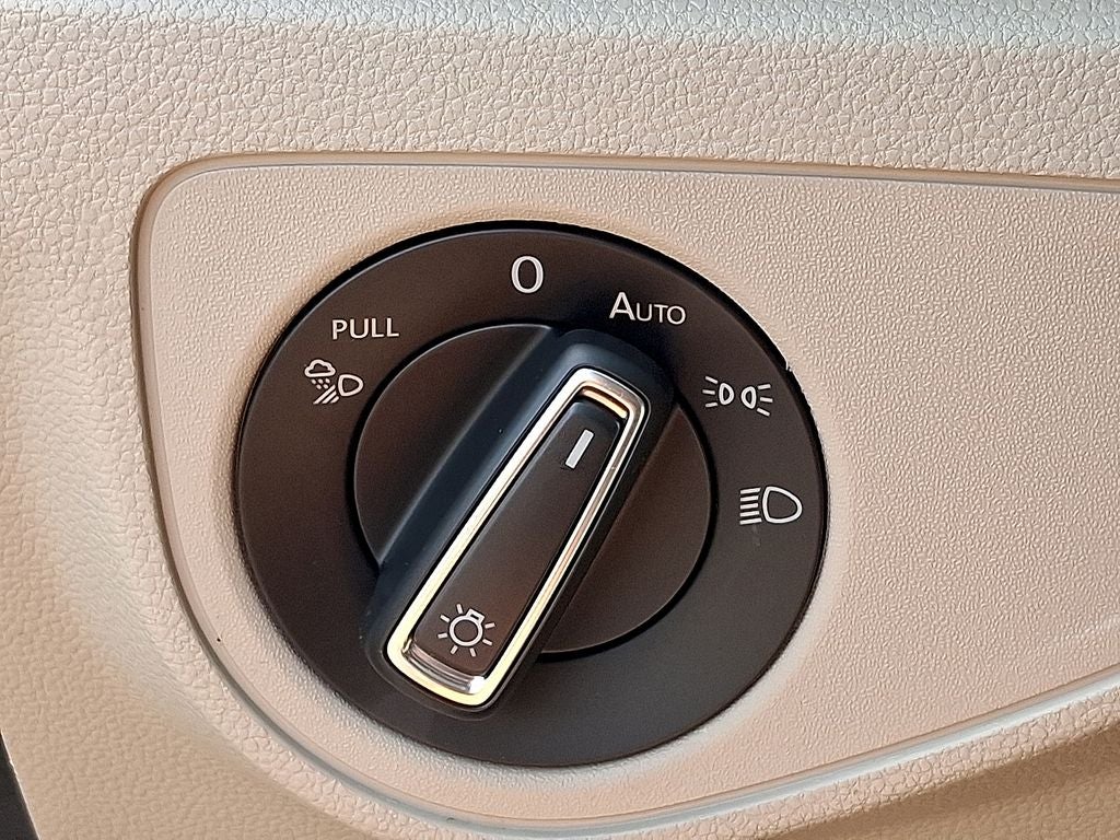 2023 Volkswagen Atlas 2.0T SE w/Technology