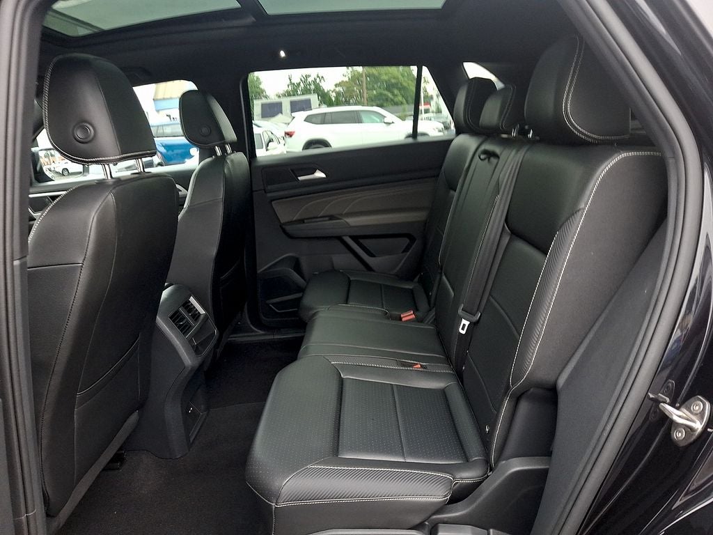 2023 Volkswagen Atlas Cross Sport 2.0T SEL R-Line
