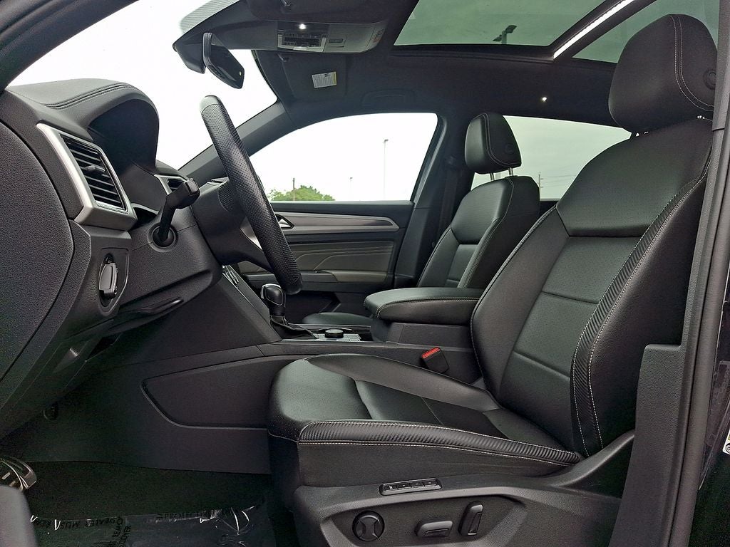 2023 Volkswagen Atlas Cross Sport 2.0T SEL R-Line