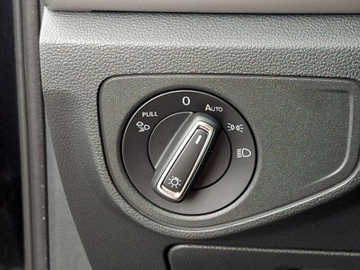 2023 Volkswagen Atlas Cross Sport 2.0T SEL R-Line