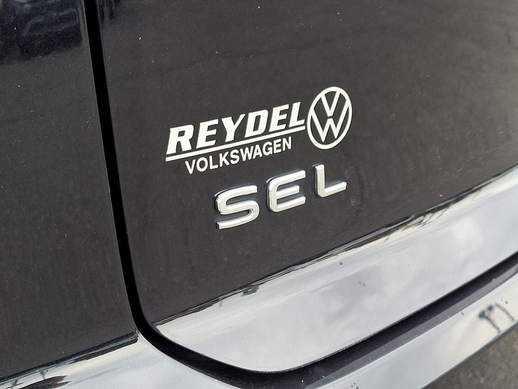 2023 Volkswagen Atlas Cross Sport 2.0T SEL R-Line
