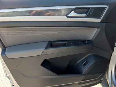 2023 Volkswagen Atlas Cross Sport 3.6L V6 SEL R-Line