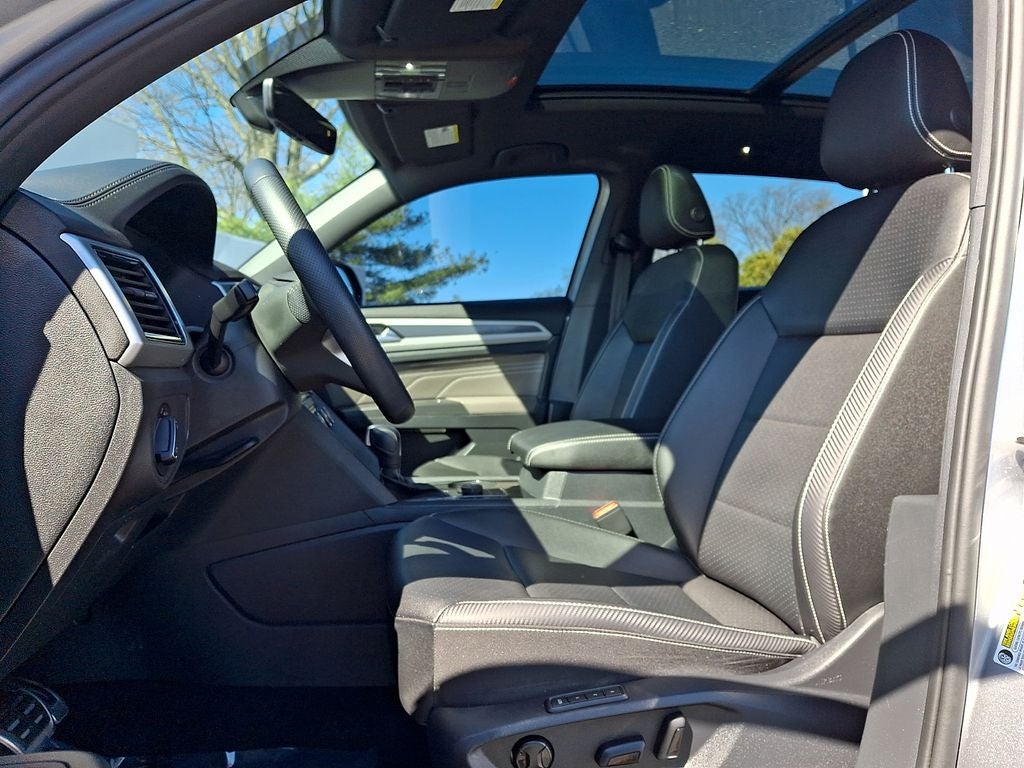 2023 Volkswagen Atlas Cross Sport 3.6L V6 SEL R-Line