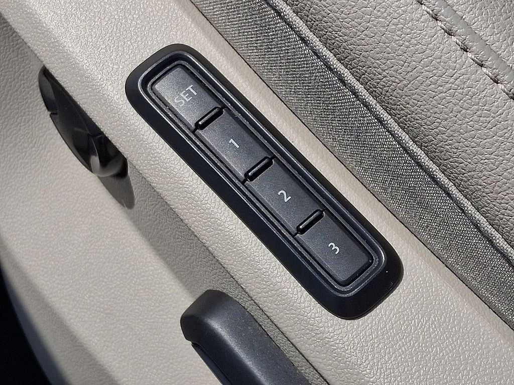 2021 Volkswagen Atlas 3.6L V6 SEL R-Line