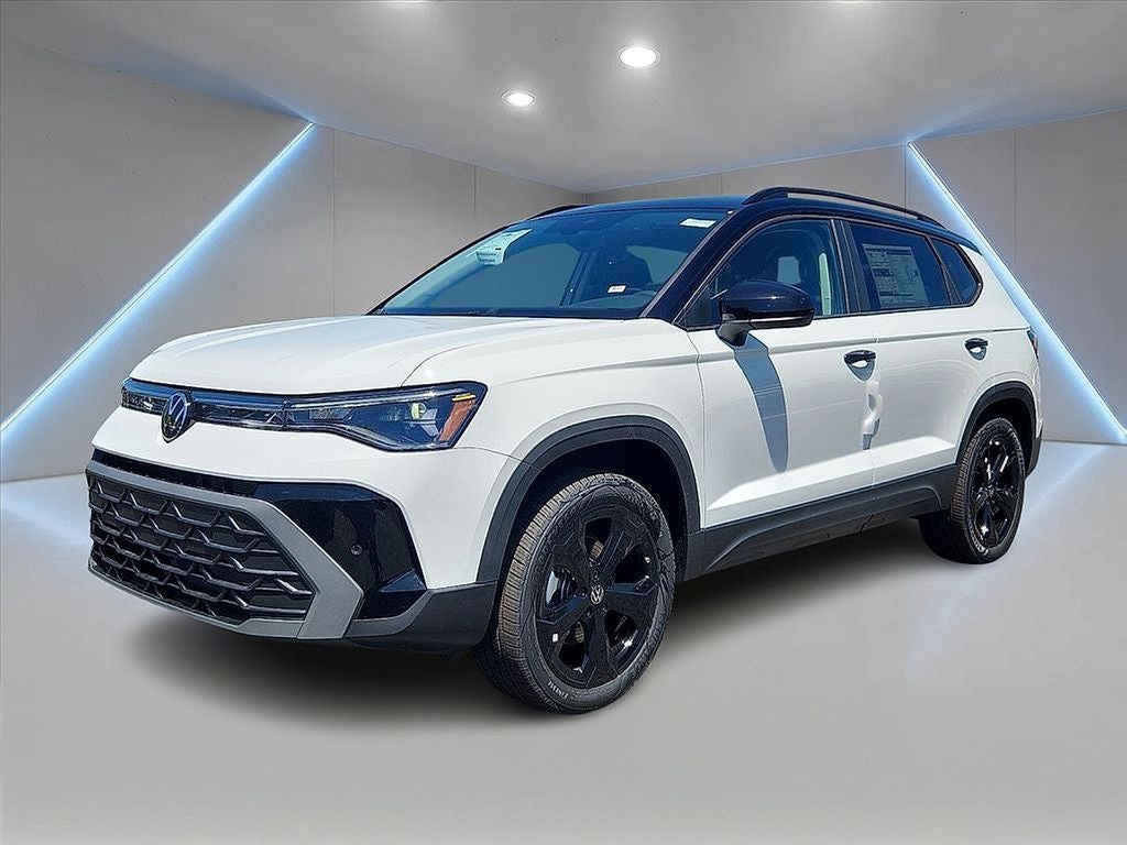 2026 Volkswagen Taos 1.5T SE Black 4Motion's photo
