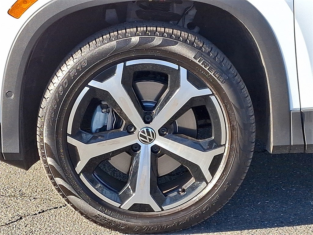 2025 Volkswagen Tiguan 2.0T SE