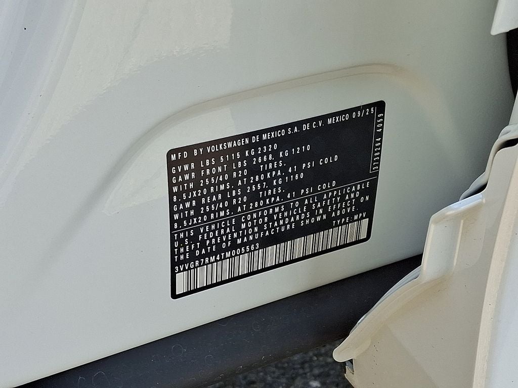 2026 Volkswagen Tiguan 2.0T SE R-Line Black