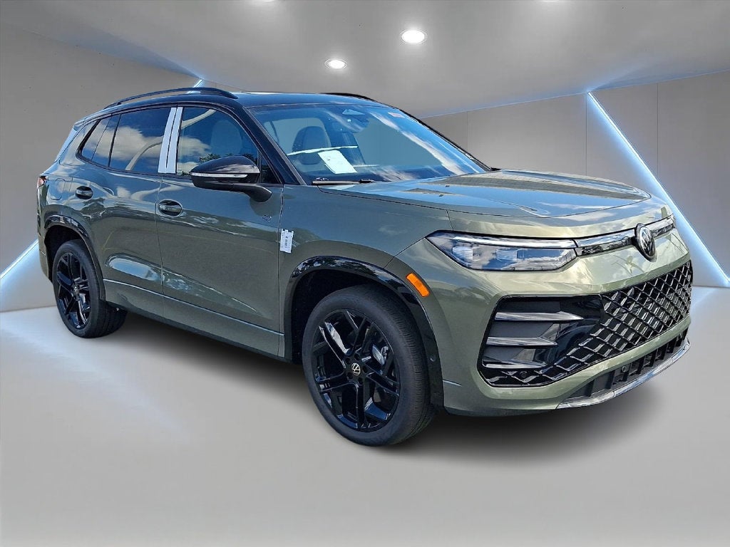 2026 Volkswagen Tiguan SE R-Line Black