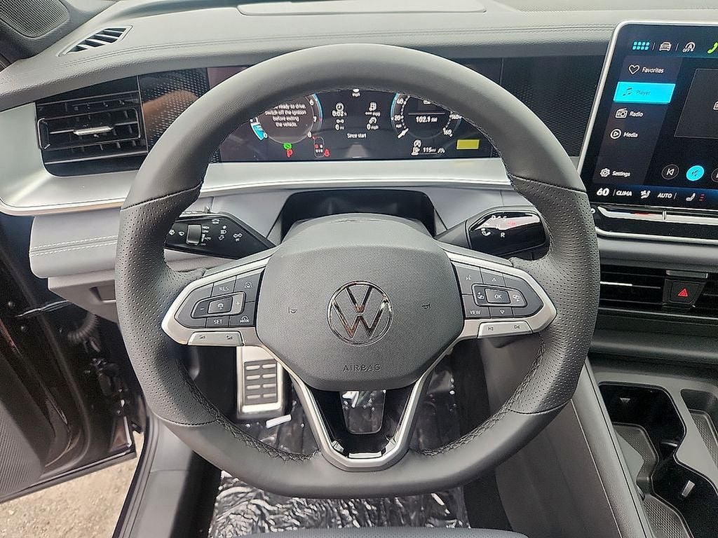 2026 Volkswagen Tiguan 2.0T SE R-Line Black