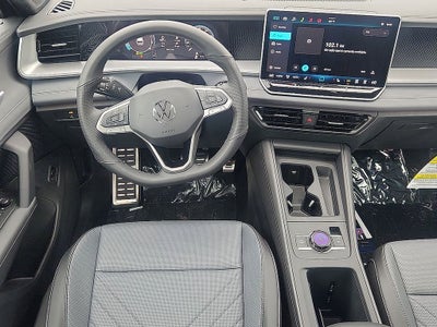 2026 Volkswagen Tiguan 2.0T SE R-Line Black