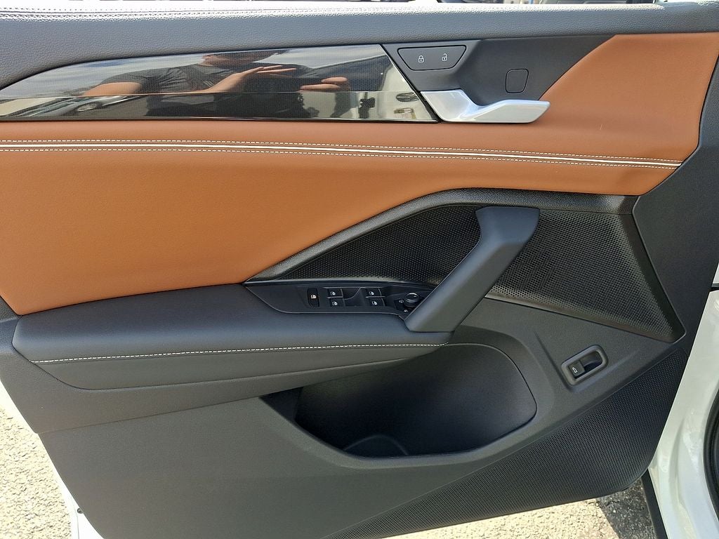 2025 Volkswagen Tiguan 2.0T SEL R-Line