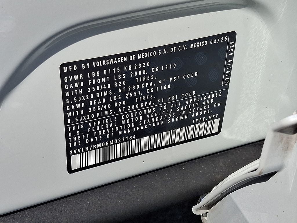 2025 Volkswagen Tiguan 2.0T SEL R-Line