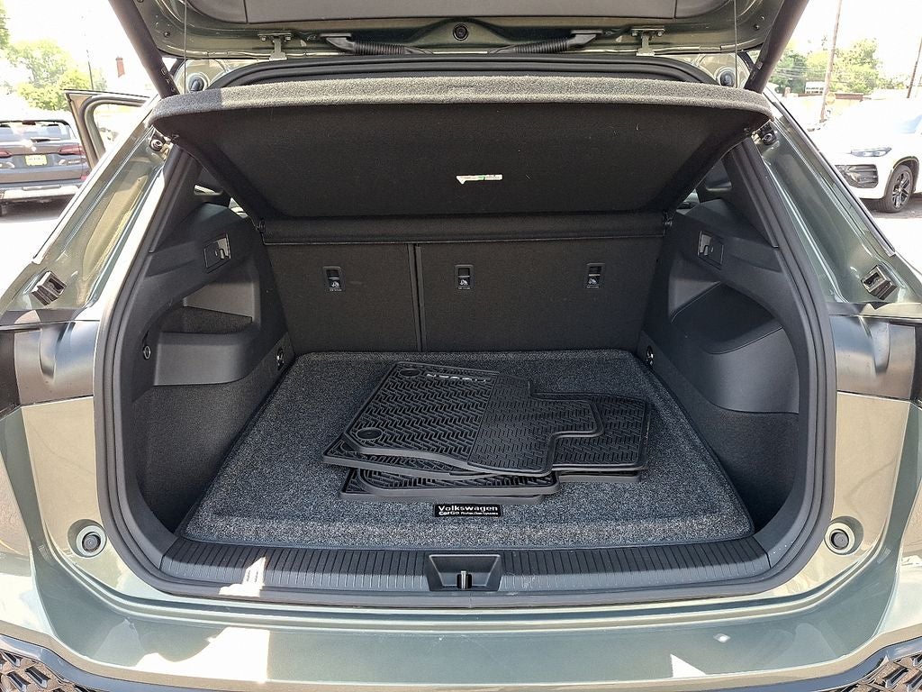 2025 Volkswagen Tiguan 2.0T SEL R-Line
