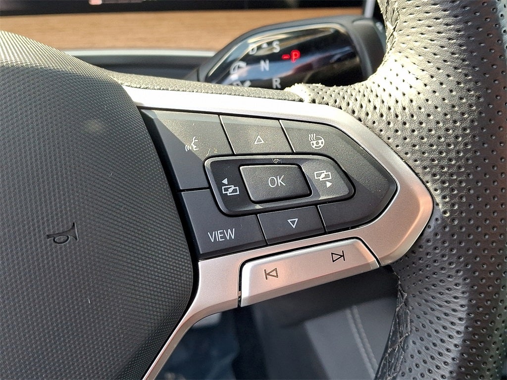 2025 Volkswagen Tiguan 2.0T SEL R-Line