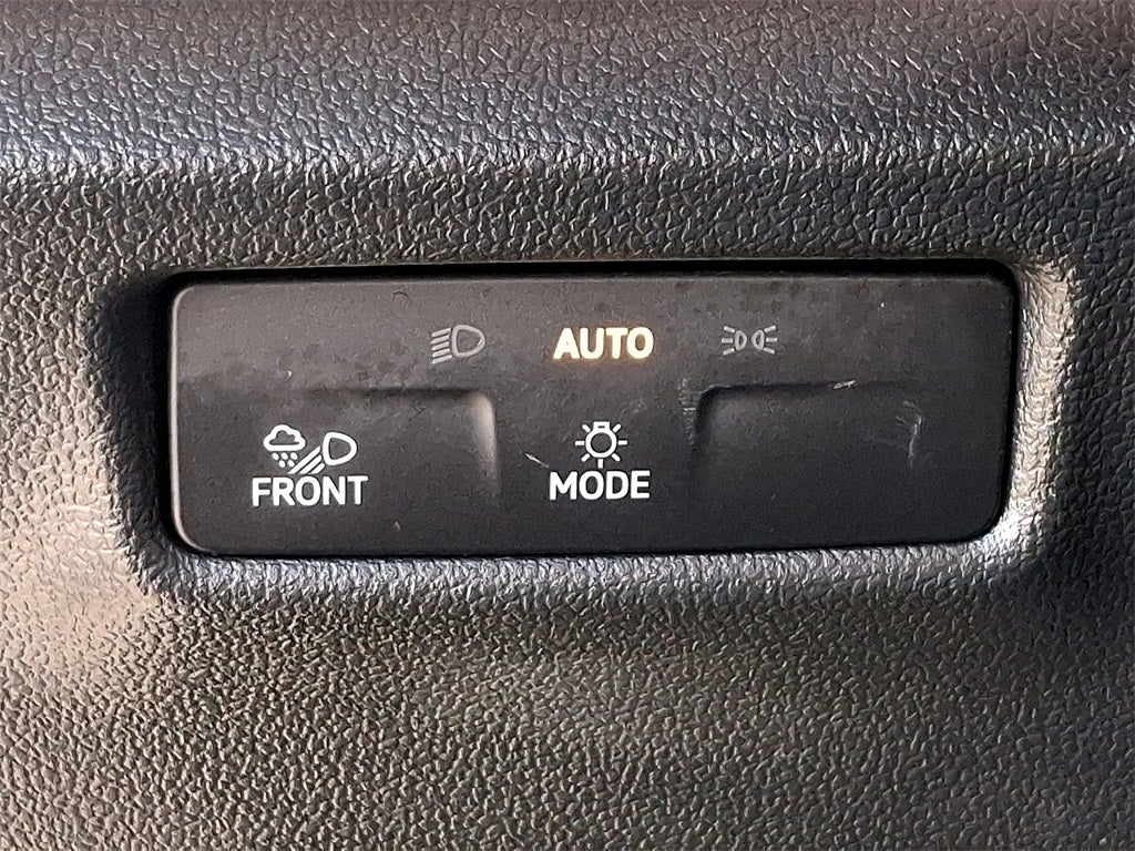 2025 Volkswagen Tiguan 2.0T SEL R-Line