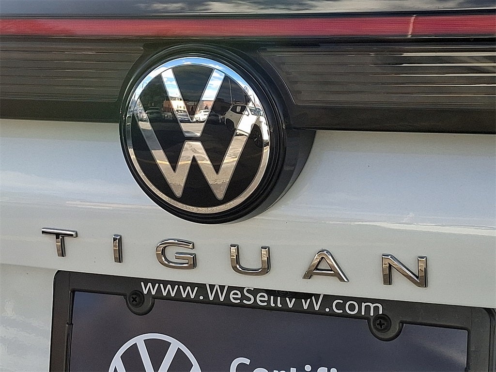 2025 Volkswagen Tiguan 2.0T SEL R-Line