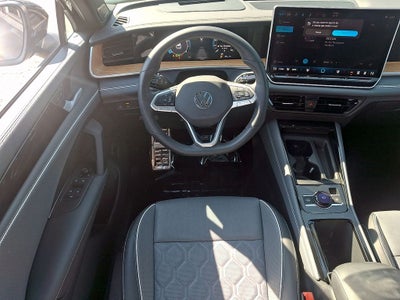 2025 Volkswagen Tiguan 2.0T SEL R-Line