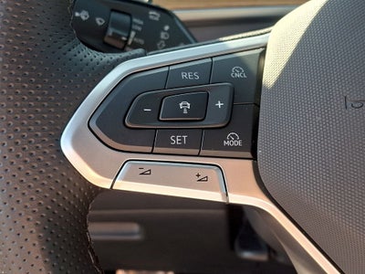 2025 Volkswagen Tiguan 2.0T SEL R-Line