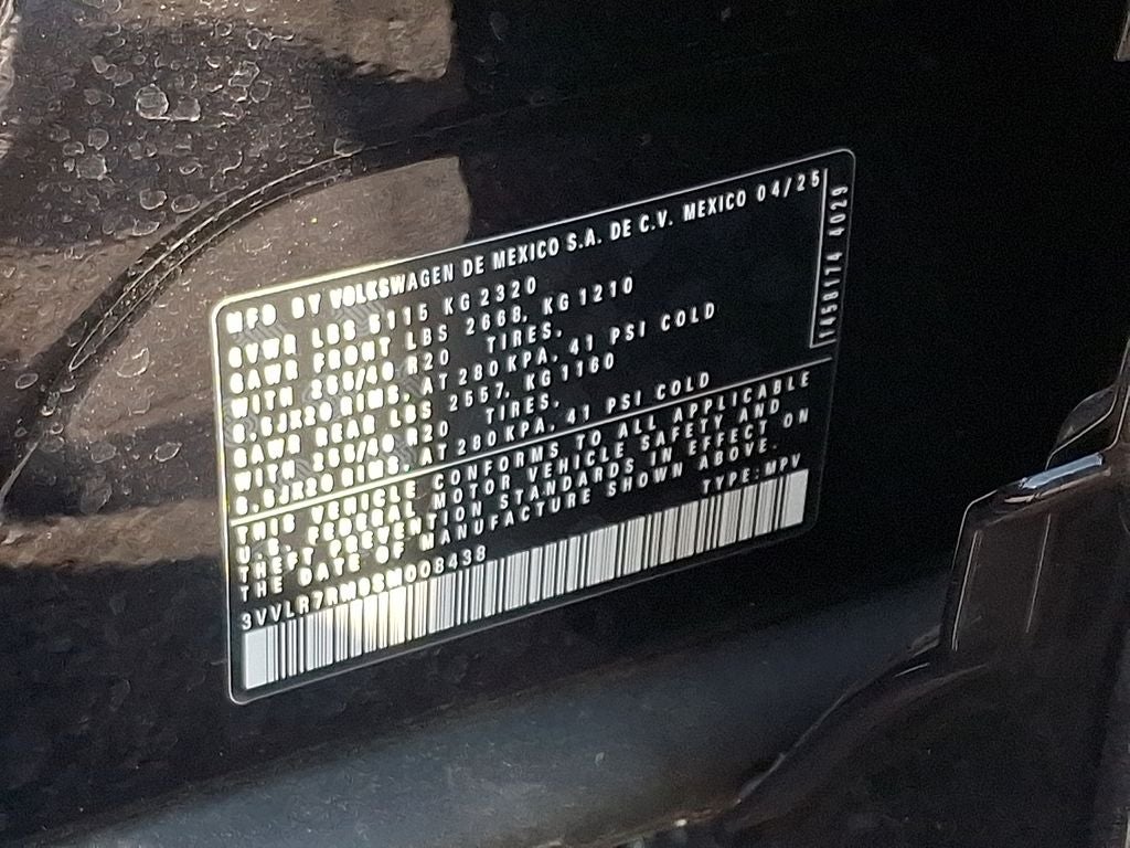 2025 Volkswagen Tiguan 2.0T SEL R-Line