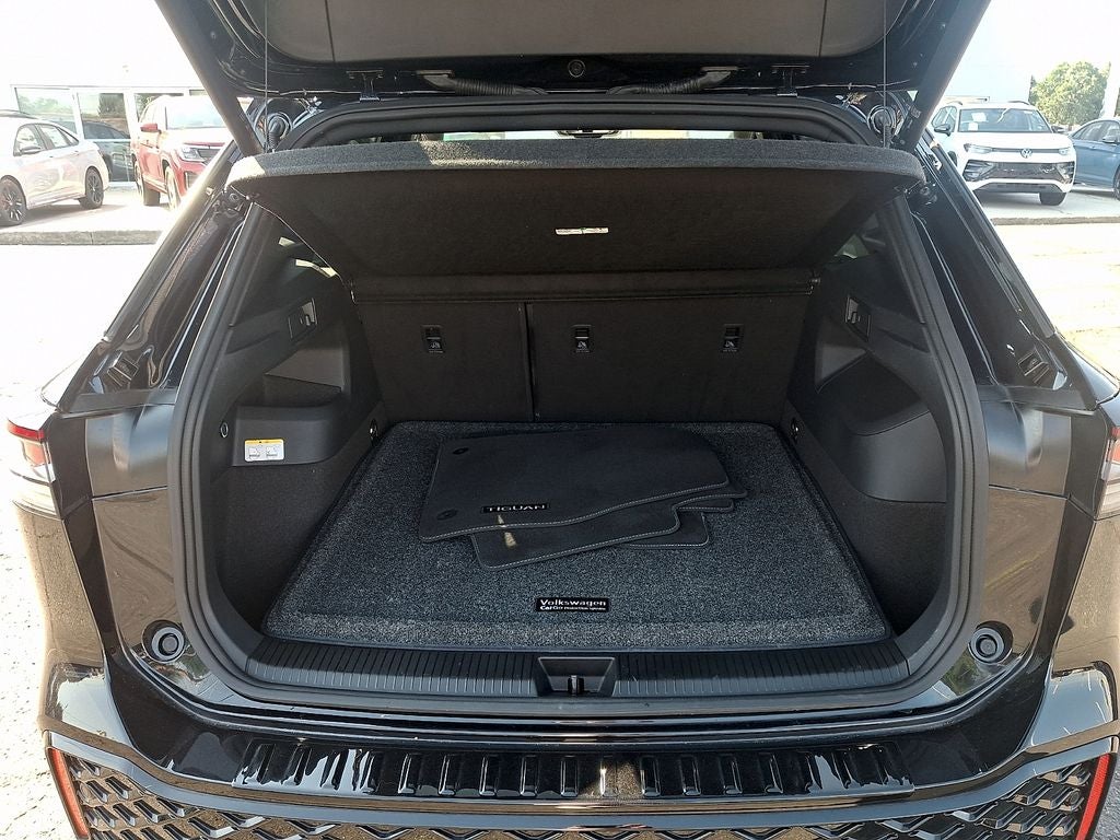 2025 Volkswagen Tiguan 2.0T SEL R-Line