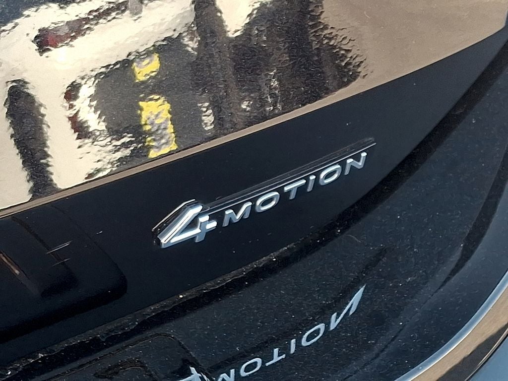2025 Volkswagen Tiguan 2.0T SEL R-Line