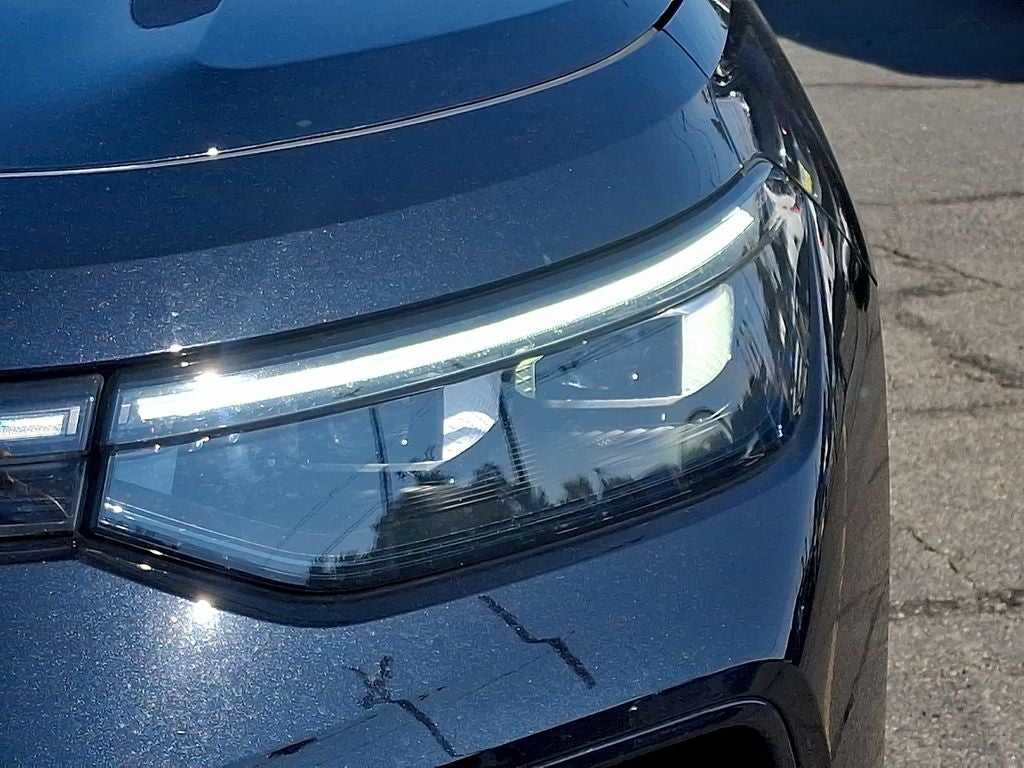 2025 Volkswagen Tiguan 2.0T SEL R-Line