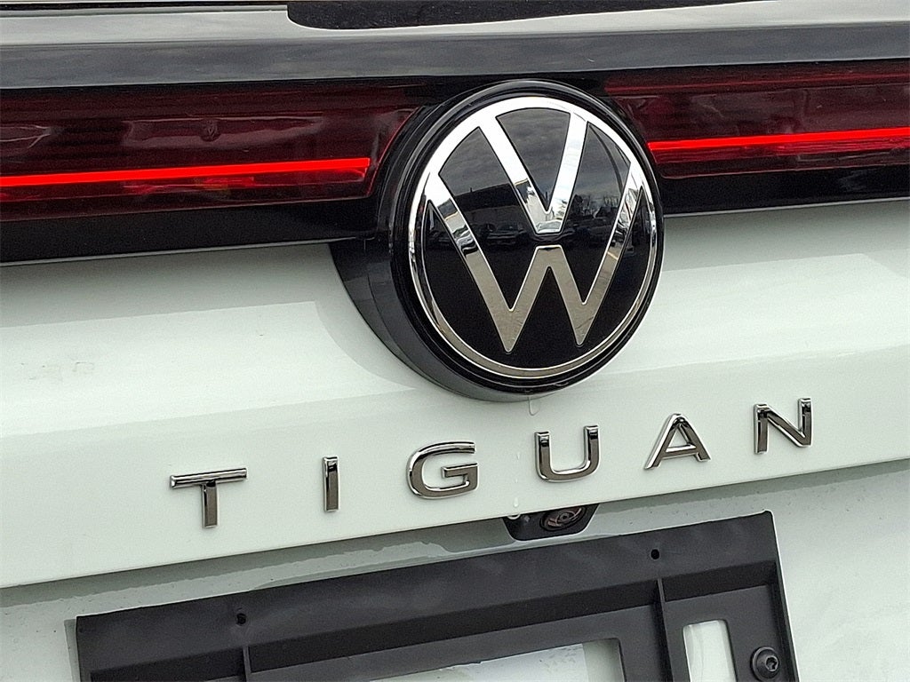2025 Volkswagen Tiguan 2.0T SE