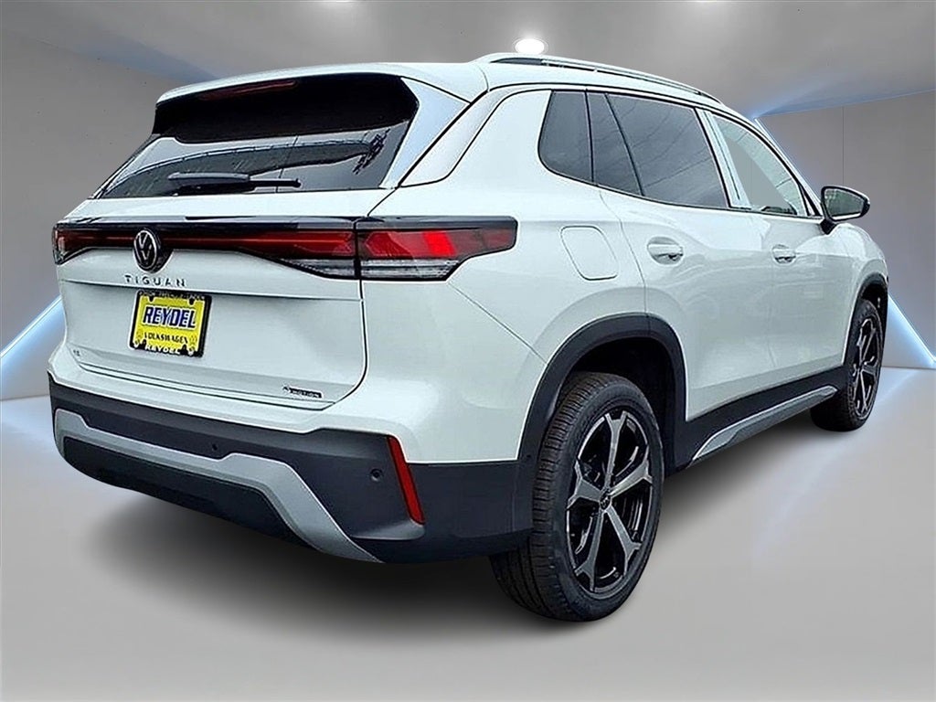2025 Volkswagen Tiguan 2.0T SE