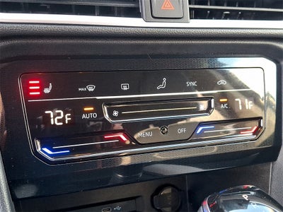 2025 Volkswagen Taos 1.5T SE