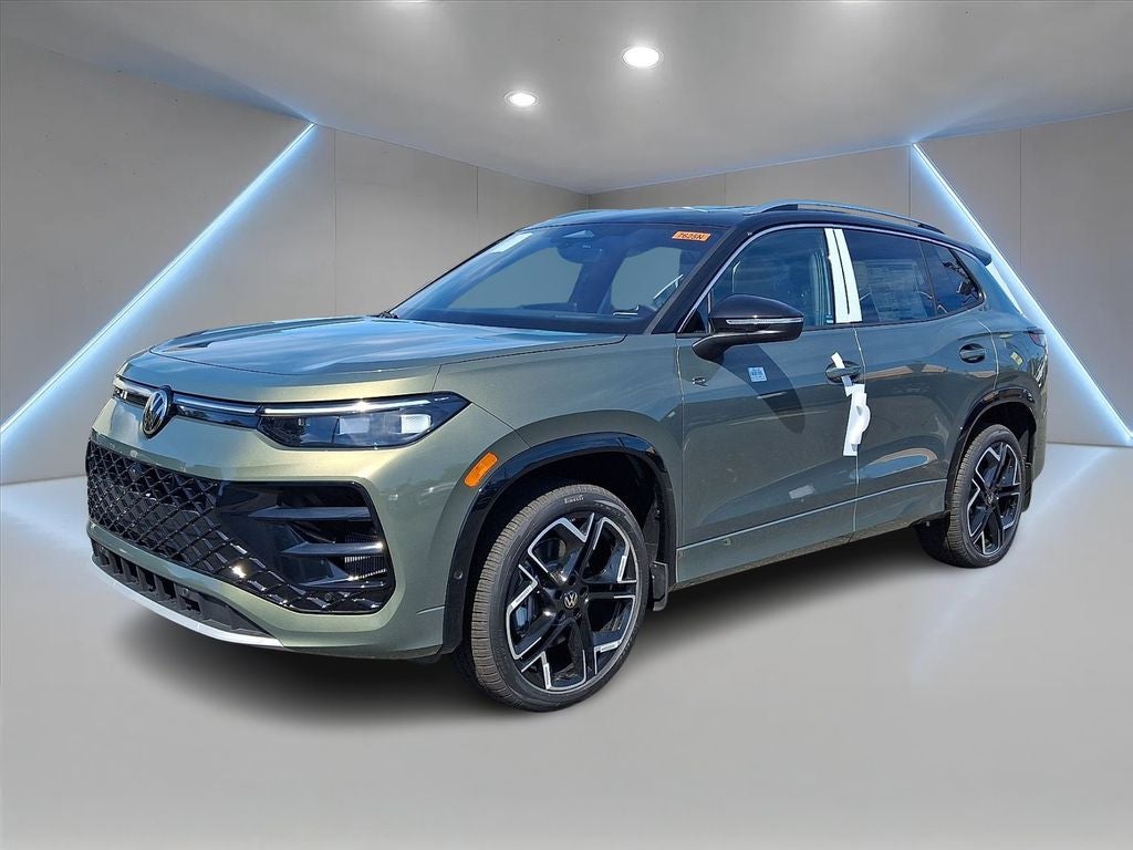 2026 Volkswagen Tiguan 2.0T SEL R-Line