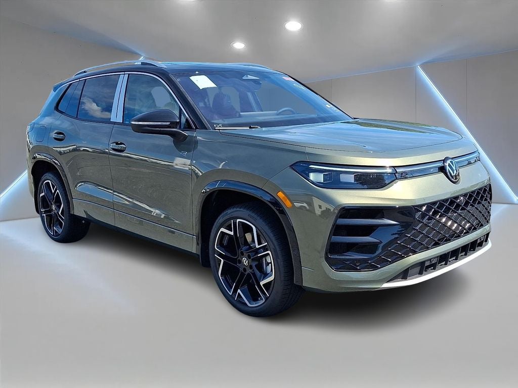2026 Volkswagen Tiguan 2.0T SEL R-Line