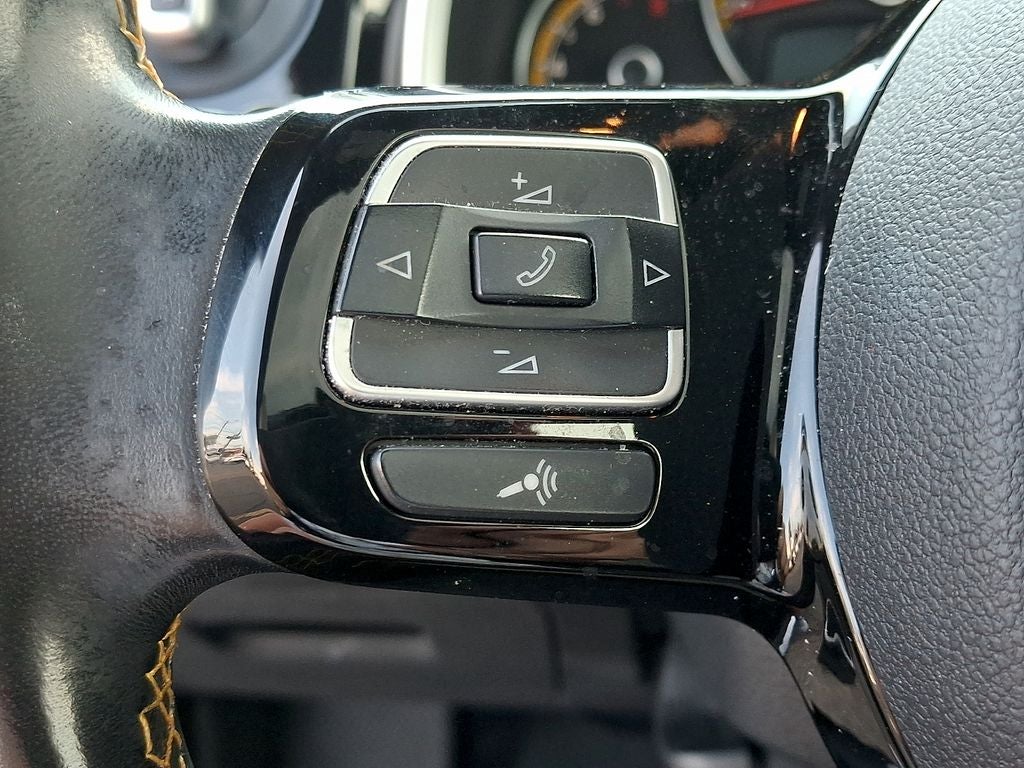 2017 Volkswagen Beetle 1.8T Dune