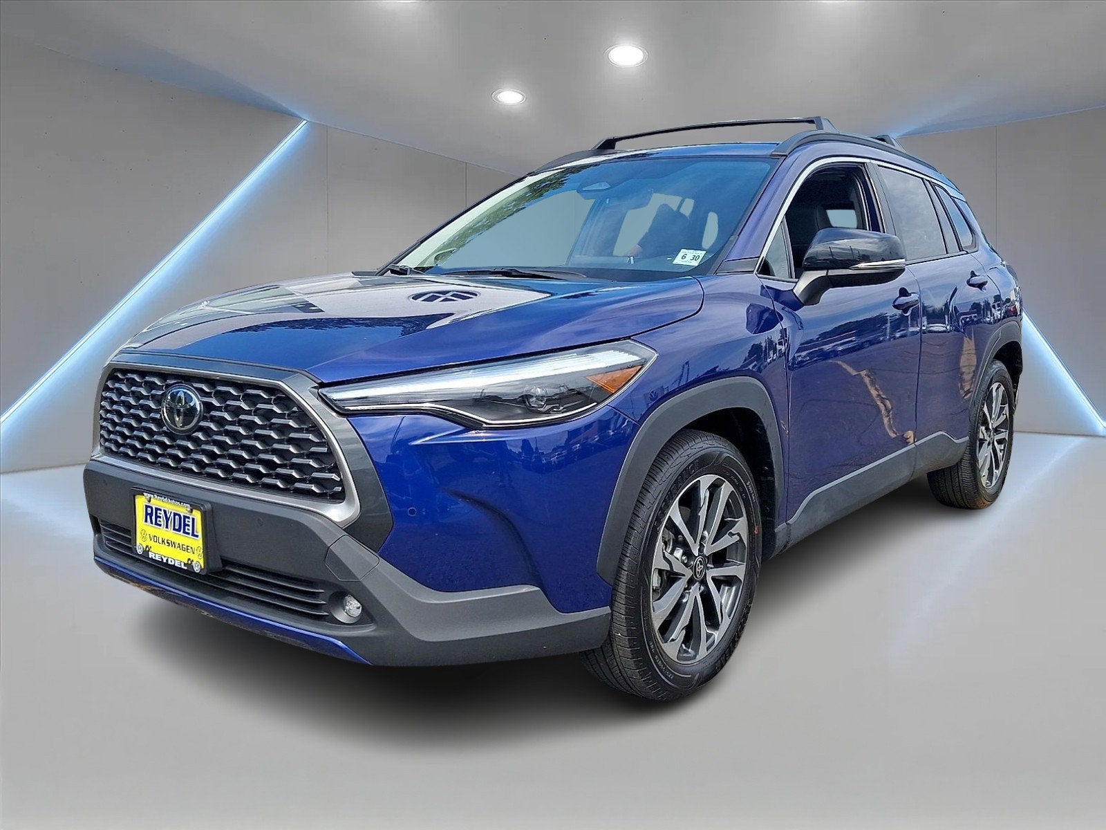 2025 Toyota Corolla Cross XLE
