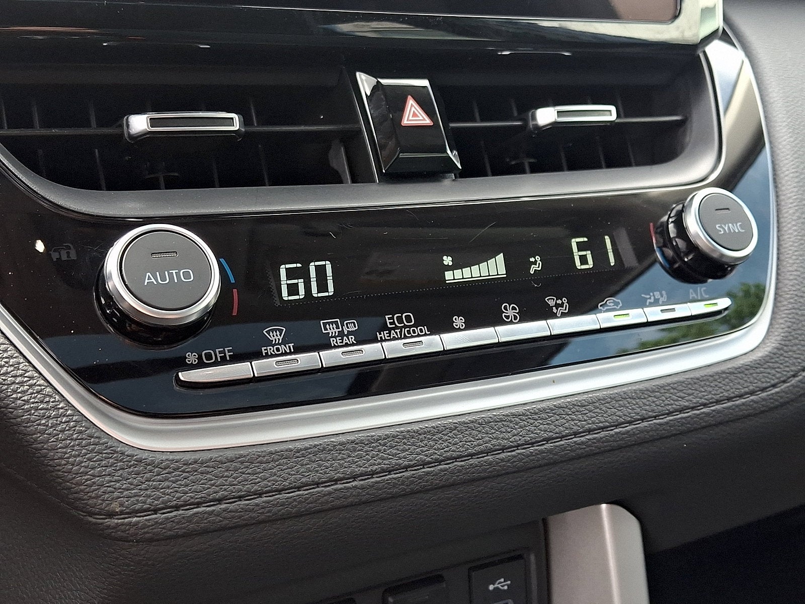 2025 Toyota Corolla Cross XLE