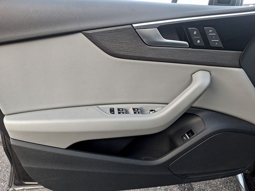 2023 Audi A4 45 S line Premium quattro
