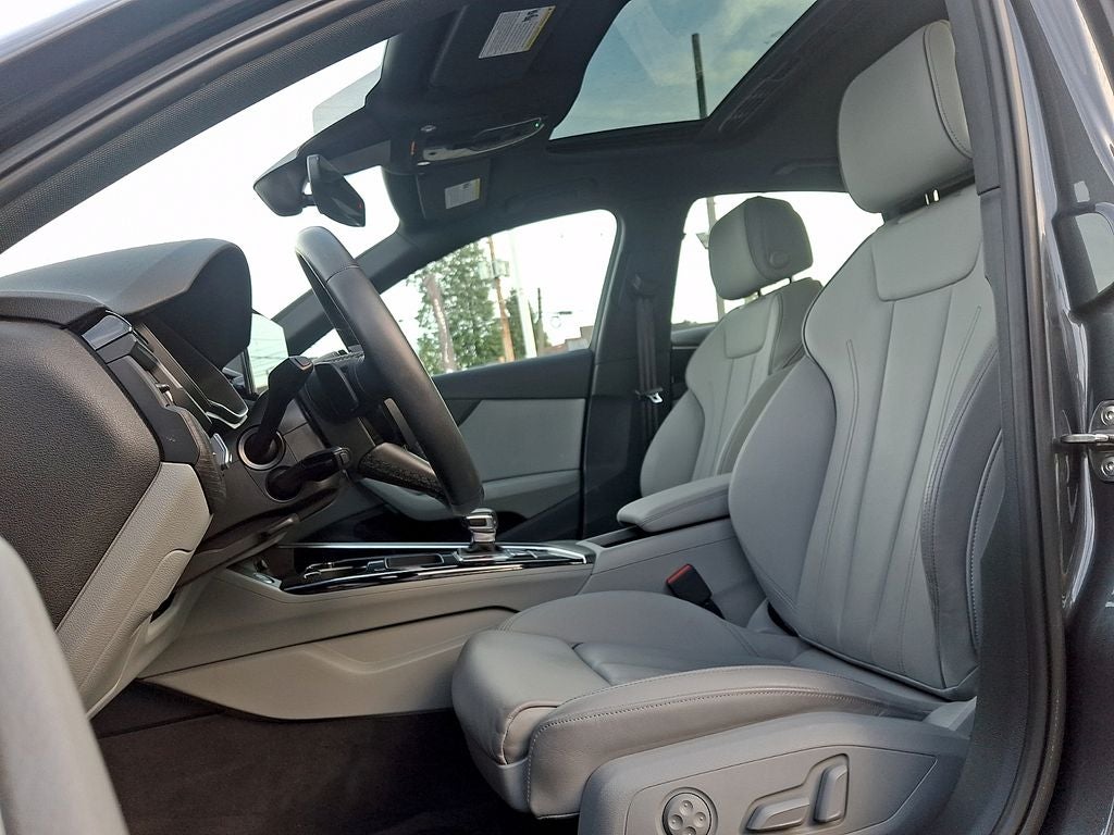 2023 Audi A4 45 S line Premium quattro