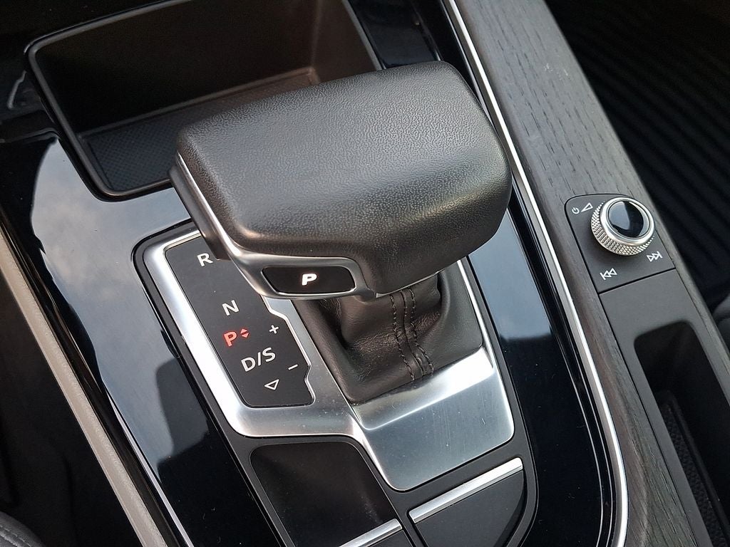 2023 Audi A4 45 S line Premium quattro
