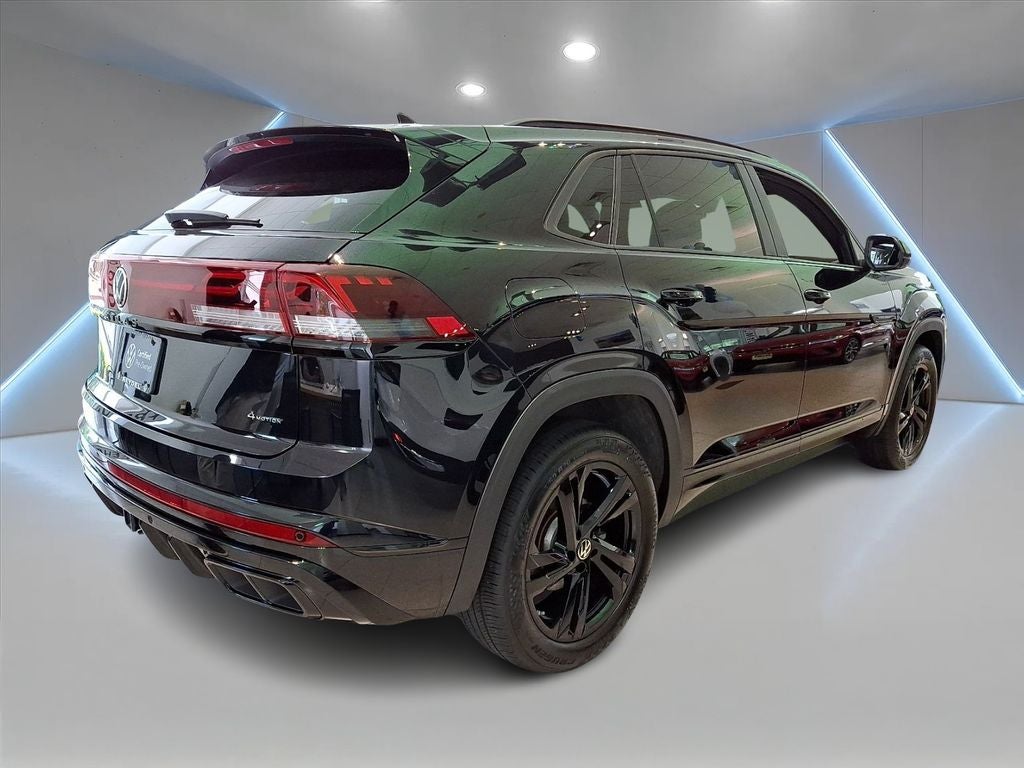 2026 Volkswagen Atlas Cross Sport 2.0T SEL R-Line Black