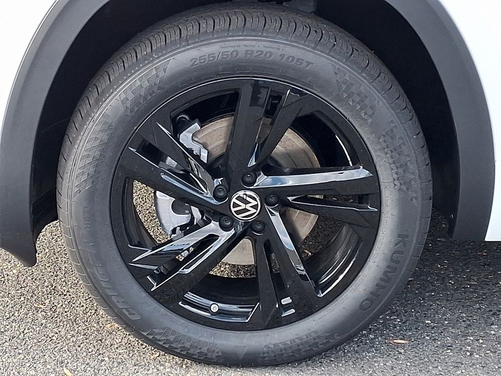 2026 Volkswagen Atlas Cross Sport 2.0T SEL R-Line Black