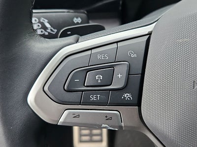 2024 Volkswagen Atlas Cross Sport 2.0T SEL R-Line