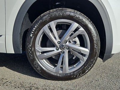 2024 Volkswagen Atlas Cross Sport 2.0T SEL R-Line